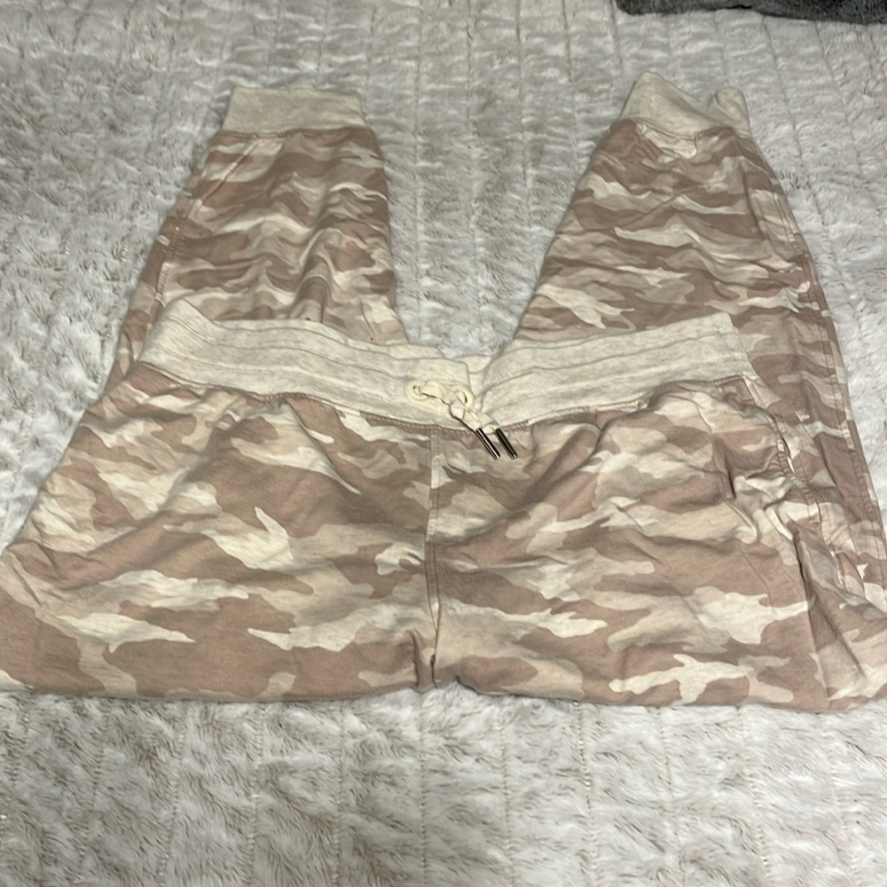Balance camo print joggers